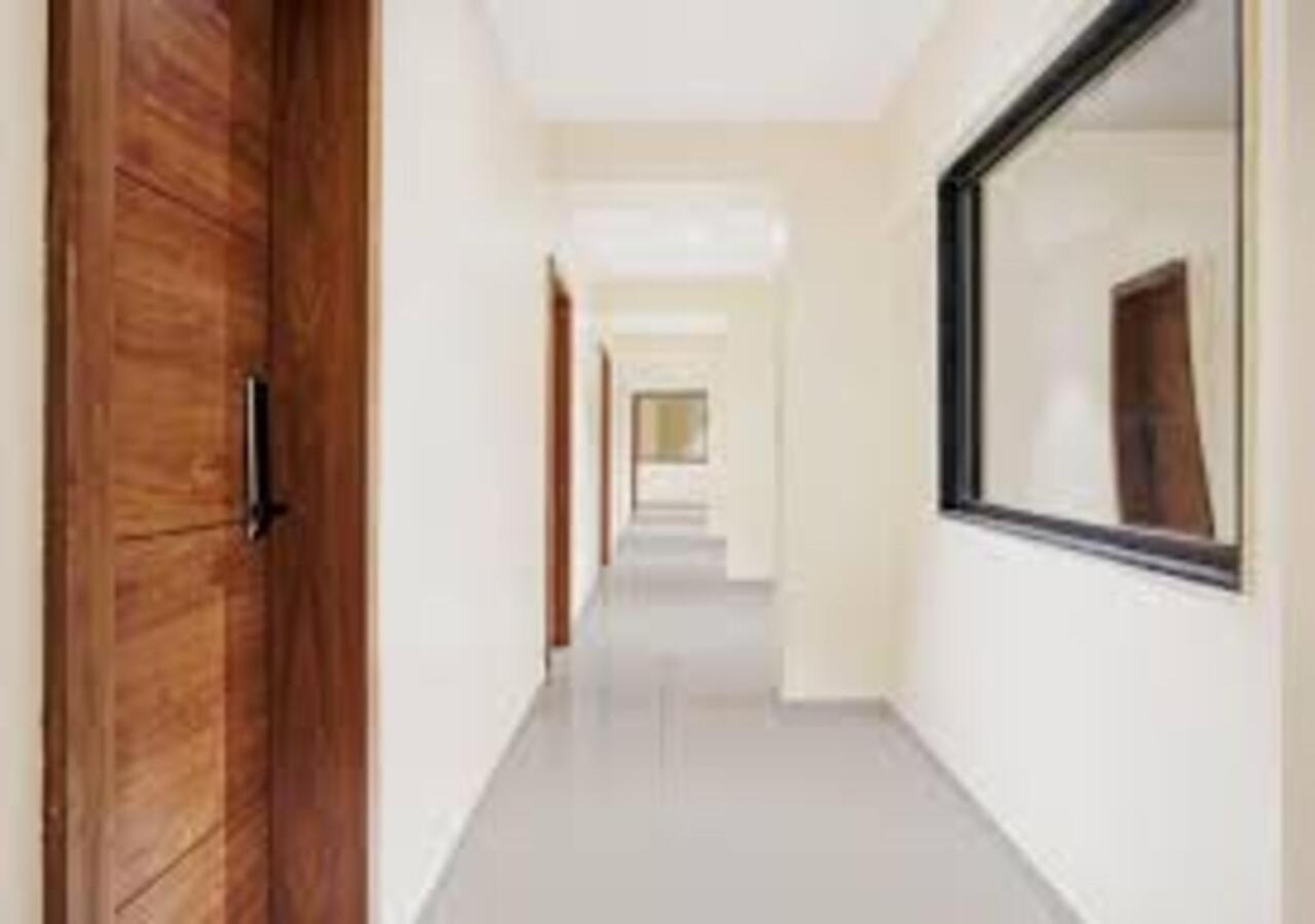 L P Regency, Pune Exteriör bild