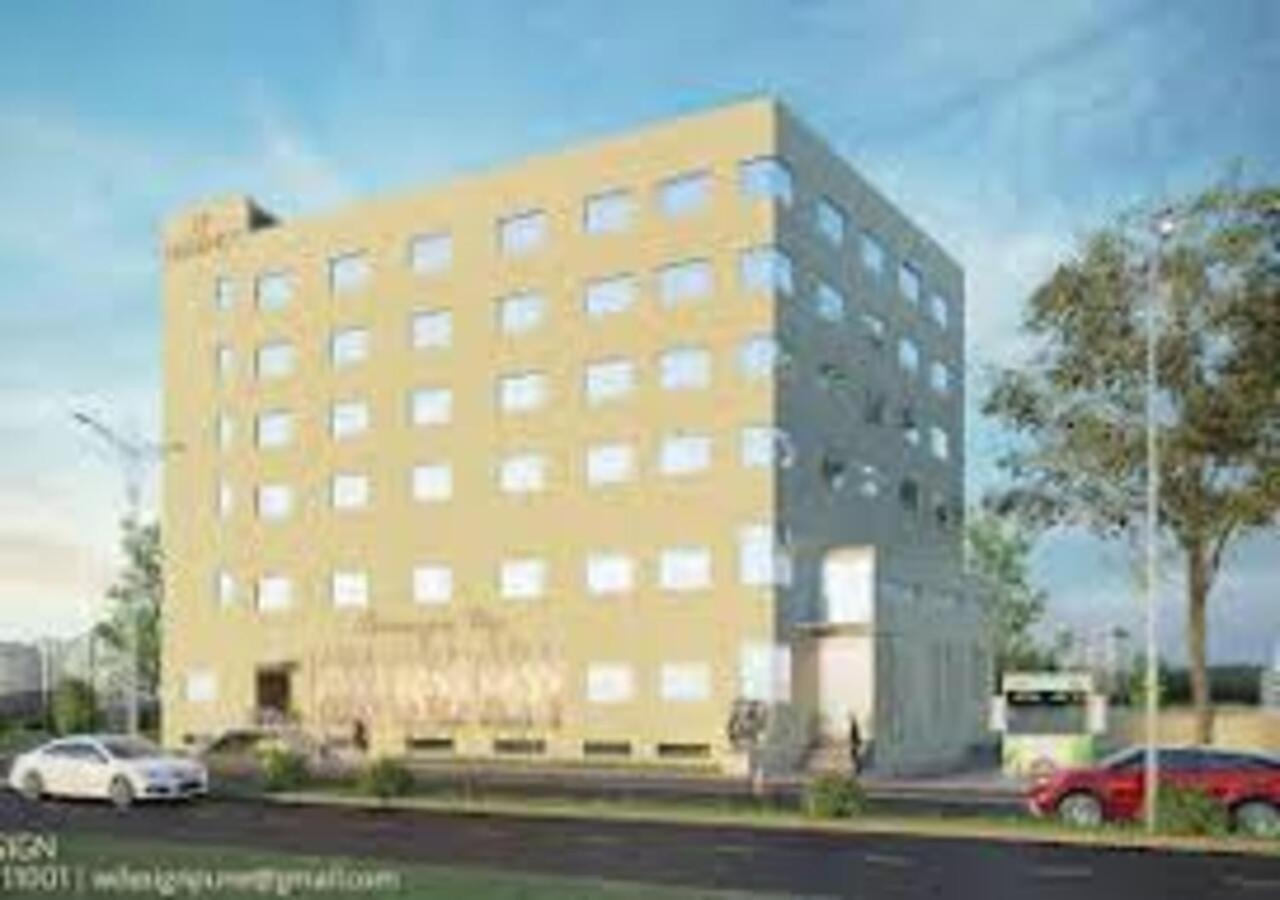 L P Regency, Pune Exteriör bild